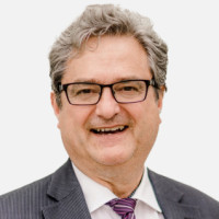 Porträtfoto von Bernhard Stangl